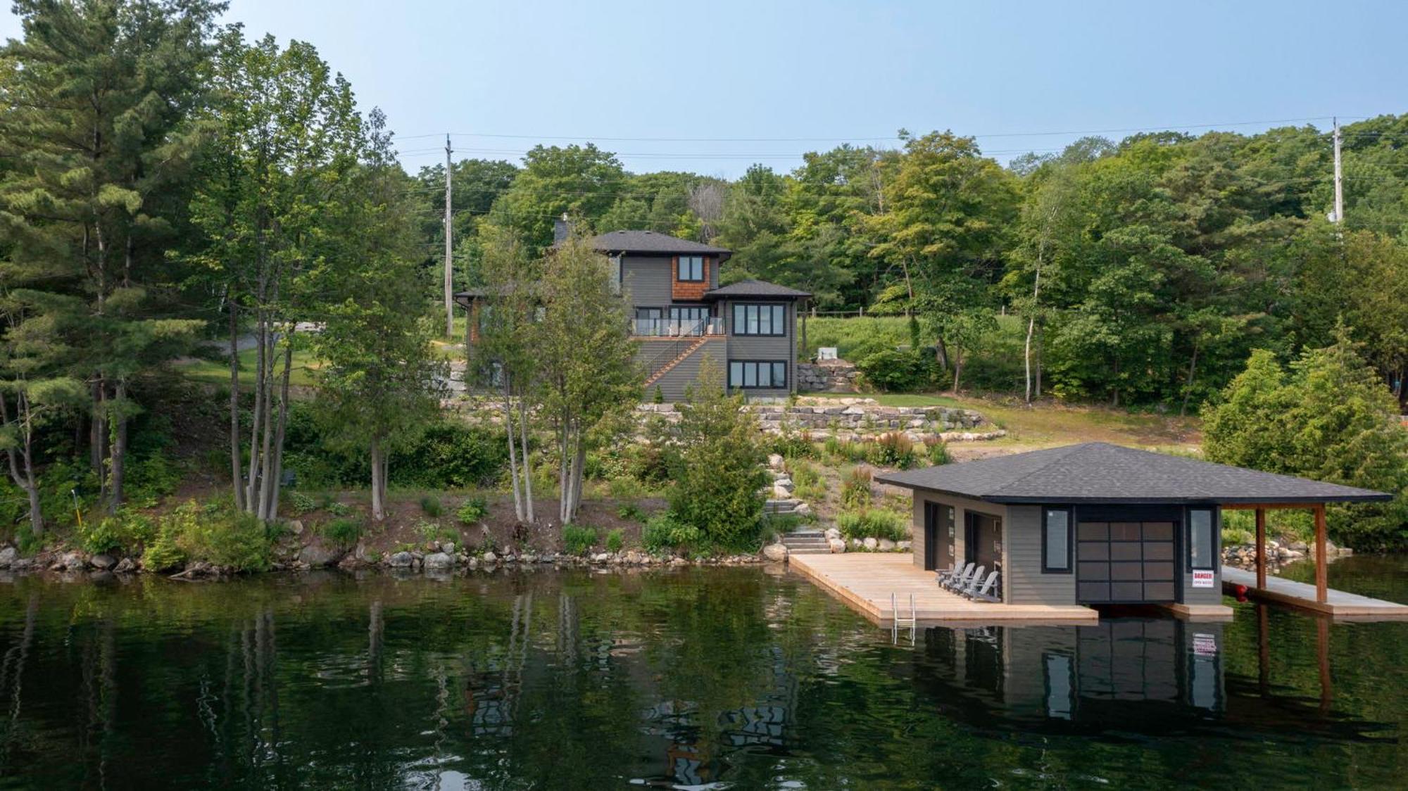 Tranquil Shores Mactier Екстериор снимка